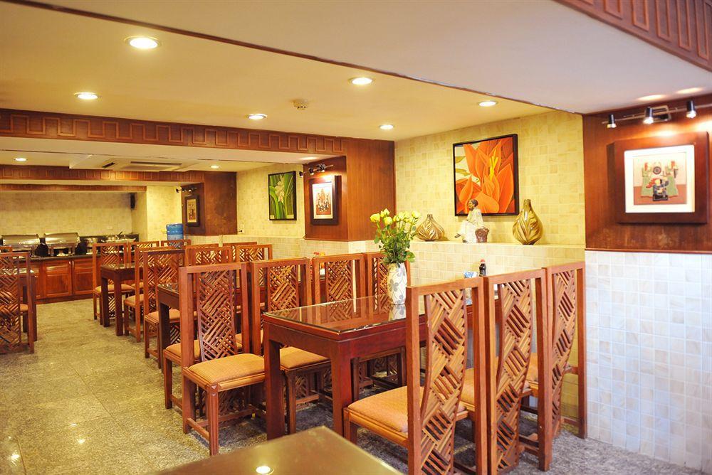 Icon 36 Hotel & Residence Hanoi Bagian luar foto