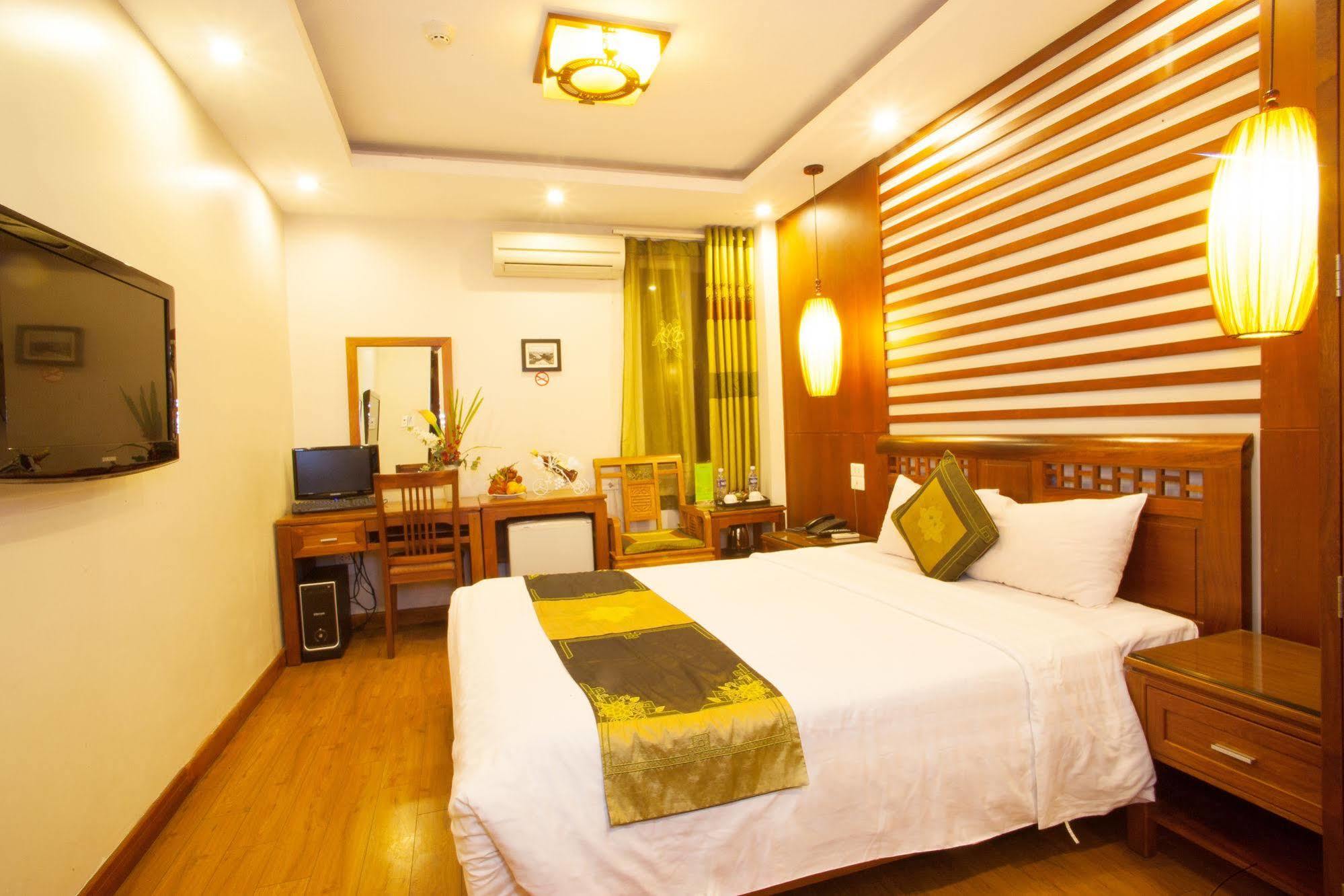 Icon 36 Hotel & Residence Hanoi Bagian luar foto