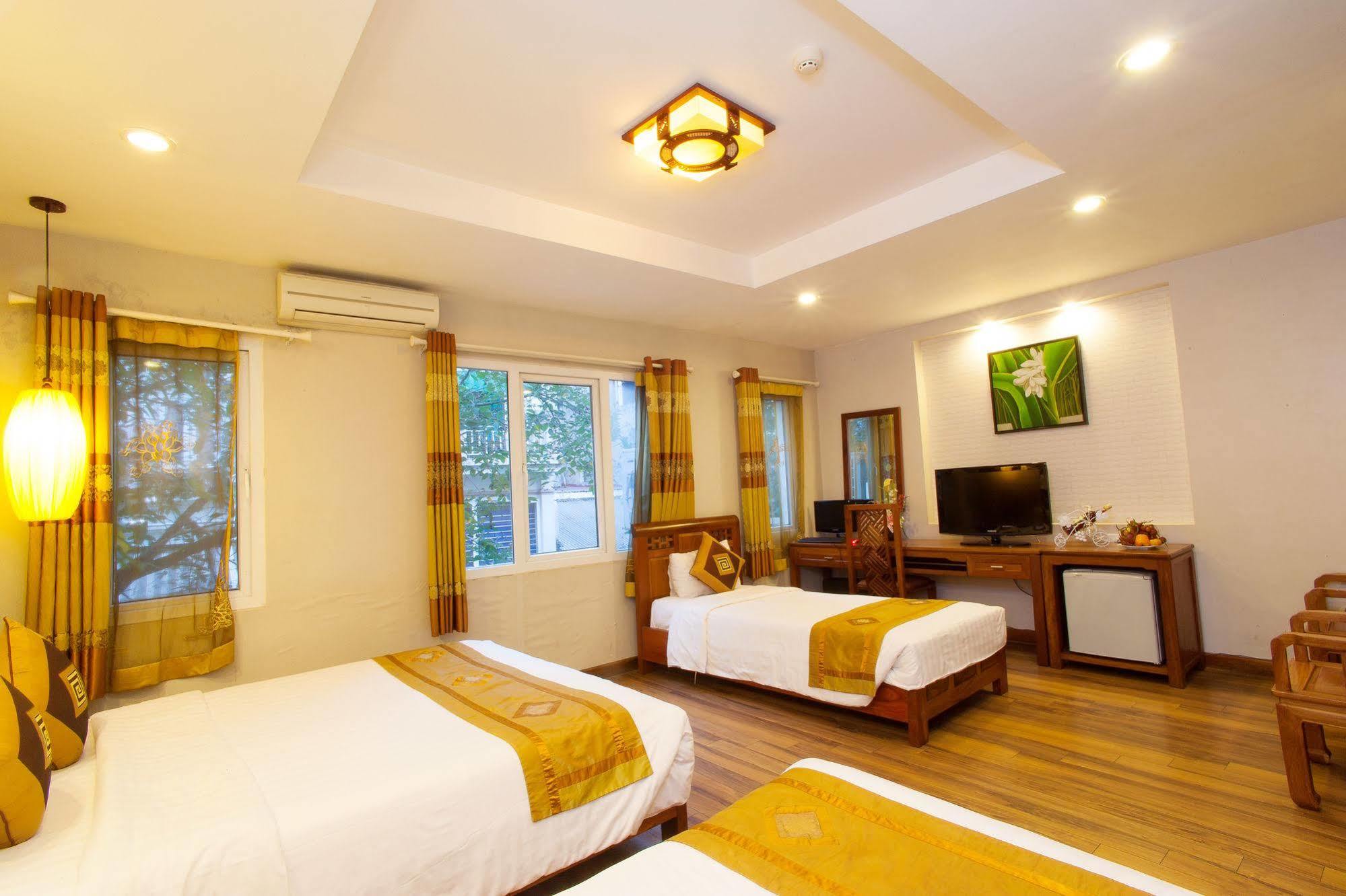 Icon 36 Hotel & Residence Hanoi Bagian luar foto