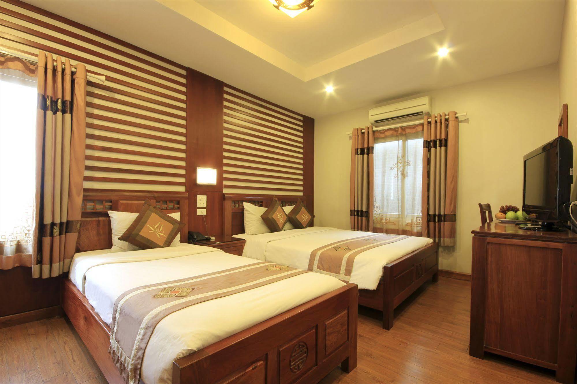 Icon 36 Hotel & Residence Hanoi Bagian luar foto
